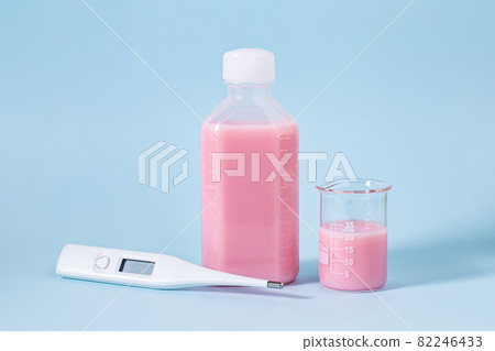 Syrup medicine Image material for children's medicine 82246433
