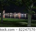 Night view reflected in the lake 82247570
