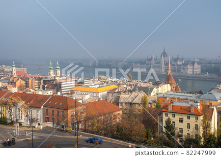 Aerial view of the Danube river in Budapest on foggy day 82247999