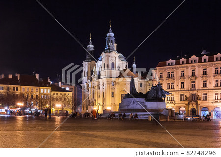 A night view of the beautiful St. Nicholas Church located in the historic Old Town Square in the city of Prague, Czech Republic 82248296