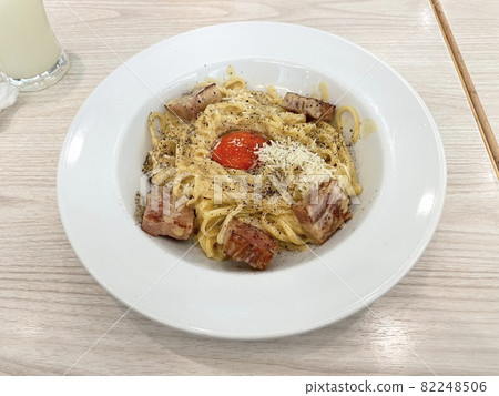 Carbonara Ranno Egg 82248506