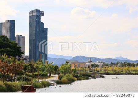 New town, general government building, urban landscape 82249075