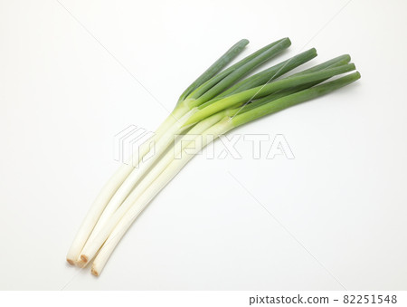 Green onion Green onion 82251548