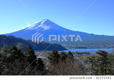 河口湖和富士山 河口湖和富士山 82251581