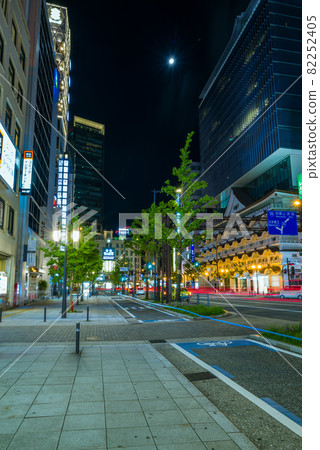 Midosuji and Namba station square area 82252405