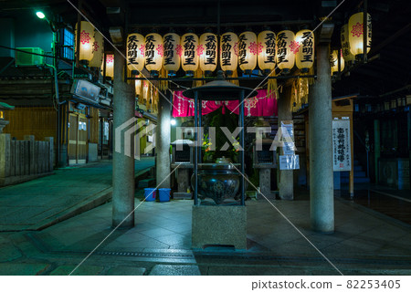 Hozenji Yokocho and Mizukake Fudo Hozenji Yokocho and Mizukake Fudo 82253405