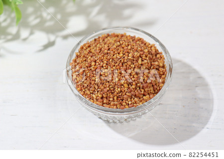 苦蕎麵（產於日本北海道），一種富含多酚的健康茶，稱為“蘆丁” 82254451