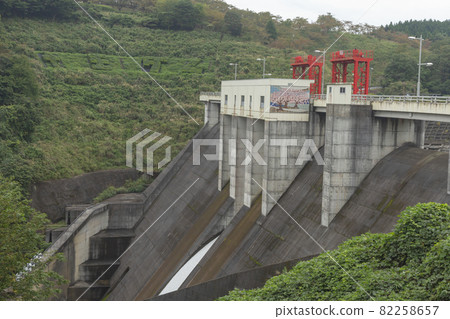 Water discharge from Juo Dam, Hitachi City, Ibaraki Prefecture Water discharge from Juo Dam, Hitachi City, Ibaraki Prefecture 82258657