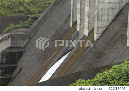 Water discharge from Juo Dam, Hitachi City, Ibaraki Prefecture Water discharge from Juo Dam, Hitachi City, Ibaraki Prefecture 82258692