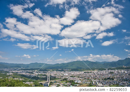 Cotton clouds floating over the town of Chichibu << Chichibu City >> Cotton clouds floating over the town of Chichibu << Chichibu City >> 82259033