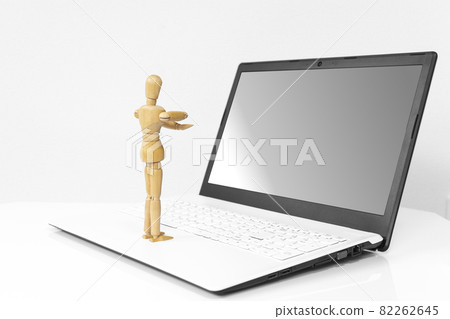 An image of a drawing doll operating a laptop computer. Robotic Process Automation (RPA) An image of a drawing doll operating a laptop computer. Robotic Process Automation (RPA) 82262645