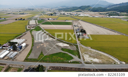 旭川十勝路富良野北路中富良野IC施工現場(2021年8月拍攝) 旭川十勝路富良野北路中富良野IC施工現場(2021年8月拍攝) 82263109