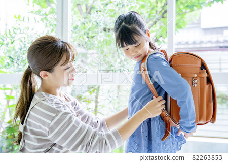 Parent and child school bag dressing 82263853