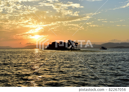 Sunset of Lake Shinji 82267056