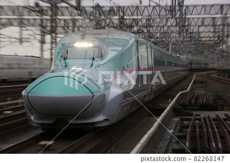 東北新幹線E5系列（單拍，平移） 82268147