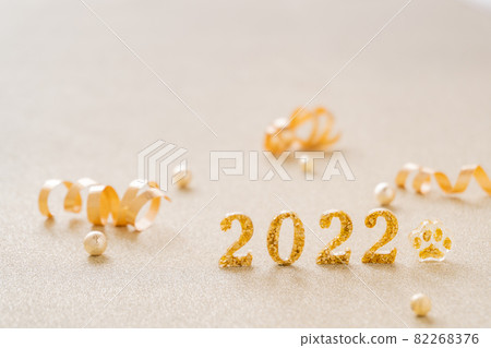 2022字金色背景(帶虎爪)新年賀卡新年快樂 2022字金色背景(帶虎爪)新年賀卡新年快樂 82268376