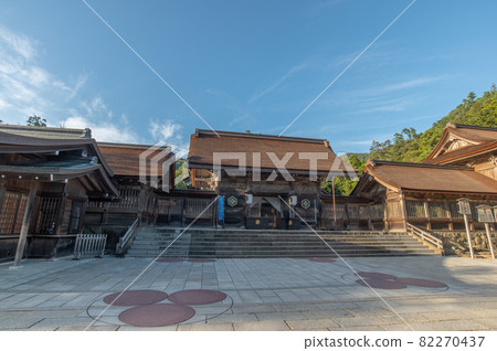 A place where gods gather Izumo Taisha 82270437