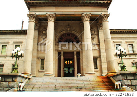 大阪府中之島圖書館 82271658