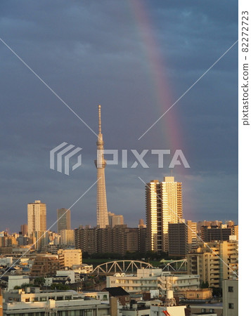 天空樹和彩虹 82272723