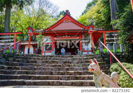 Ukiha Inari Shrine worship hall 82273192