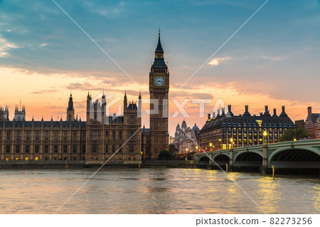 Big Ben, Parliament, Westminster bridge in London 82273256