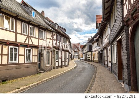 Historical street in Goslar, Germany 82273291