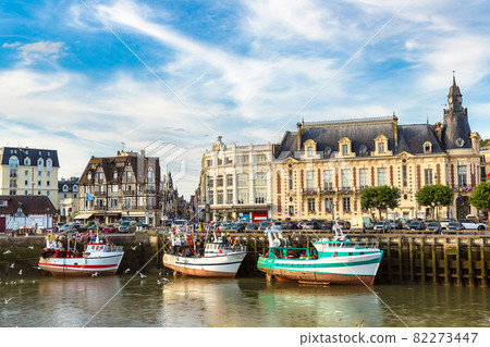 Trouville and Touques river 82273447