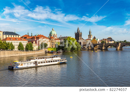 Panoramic view of Prague 82274037