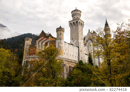 Neuschwanstein castle 82274416