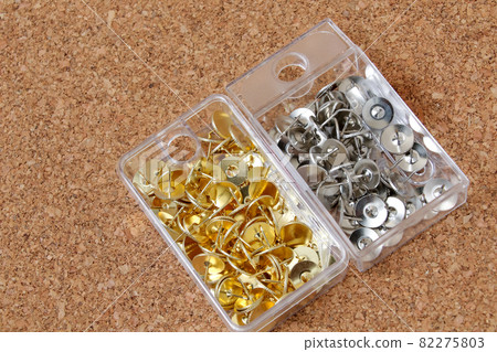 圖釘，圖釘，圖釘，針，刺，文具，文具，辦公室，別針，家居用品，黃金 82275803