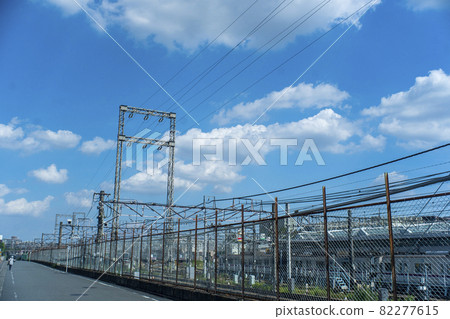 The blue autumn sky is Schneider Blue, a sunny autumn sky over the Tokyu Saginuma marshalling yard. 82277615