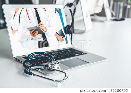 Telemedicine service online video call for doctor to actively chat with patient 82280795