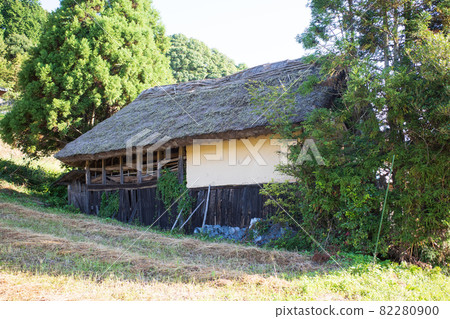 A very old and beautiful building in Bizen City, Okayama Prefecture, Japan 82280900