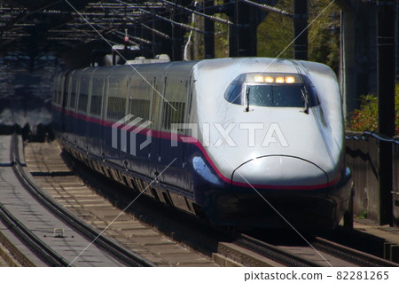 Tohoku Shinkansen E2 series (single) 82281265
