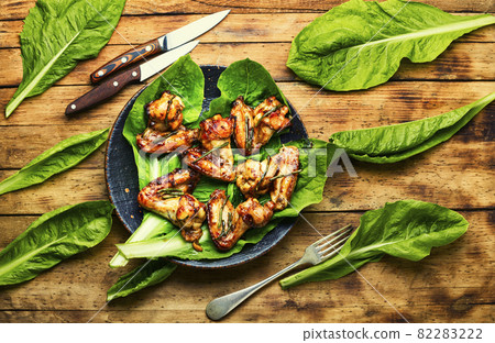 Fried chicken wings in teriyaki sauce Fried chicken wings in teriyaki sauce 82283222