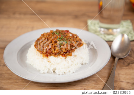 Handmade keema curry served on a plate Handmade keema curry served on a plate 82283995