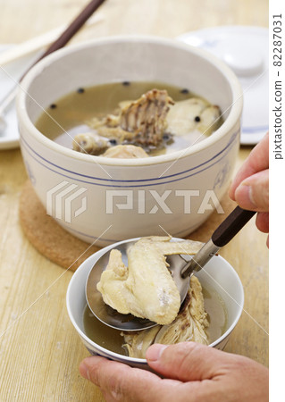 Chicken soup 82287031