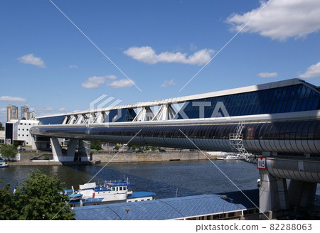 Commerce and pedestrian bridge "Bagration" about the International Business Center (City), Moscow, Russia 82288063
