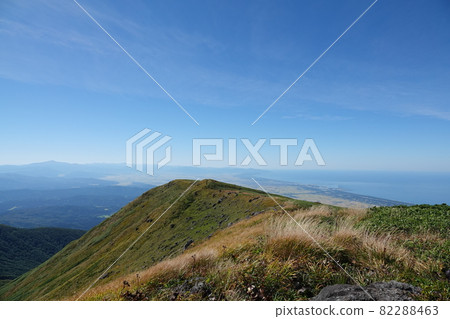 Mountain trail of Chokai 82288463