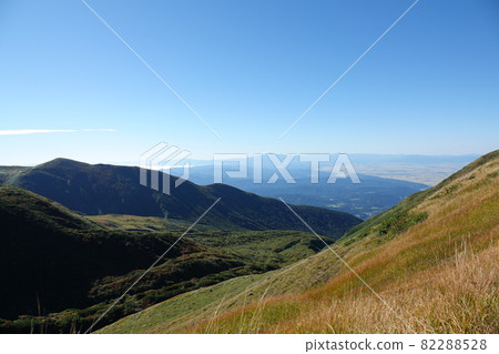 Mountain trail of Chokai 82288528