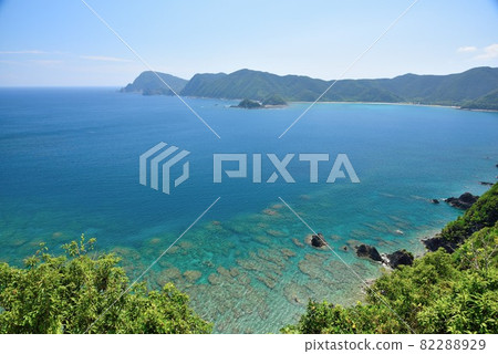 從奄美大島瀨戶內町Aminoko Pass看 82288929