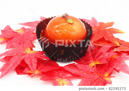 Autumn sweets "chiboust" 82295273