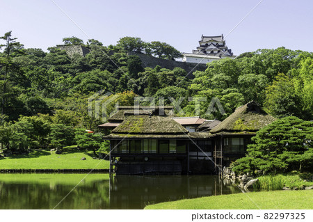 滋賀縣彥根城 源久園 源久園 天守閣和梨肉閣 滋賀縣彥根市 82297325