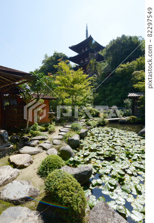 奈良縣菅寺古園和東塔葛城市 奈良縣菅寺古園和東塔葛城市 82297549