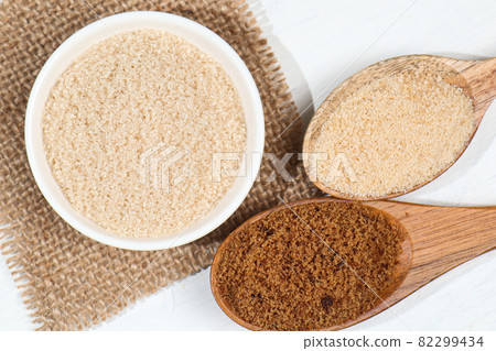 Brown sugar (muscovado sugar), sugar beet sugar, cherry sugar (unrefined or completely unrefined sugar containing minerals) 82299434
