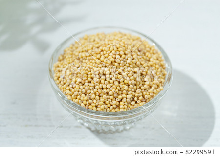 Millet porridge (made in Japan, grain size is larger than foxtail millet) Millet porridge (made in Japan, grain size is larger than foxtail millet) 82299591