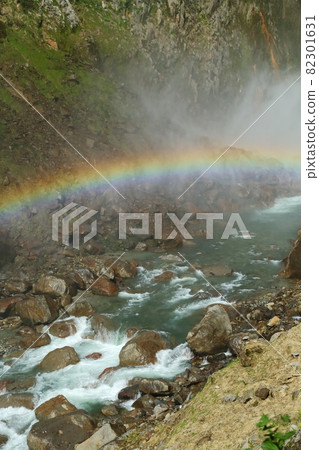 Rainbow of the Shomyo River 82301631