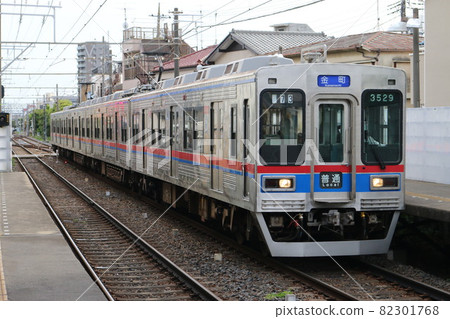 Keisei-Kanamachi Line Shibamata Station Type 3500 Train 82301768