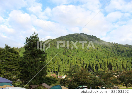 Campsite morning [Kyoto] 82303392