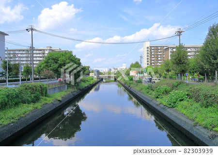 從牛卷橋看到的名古屋市新堀川瑞穗區、熱田區 82303939